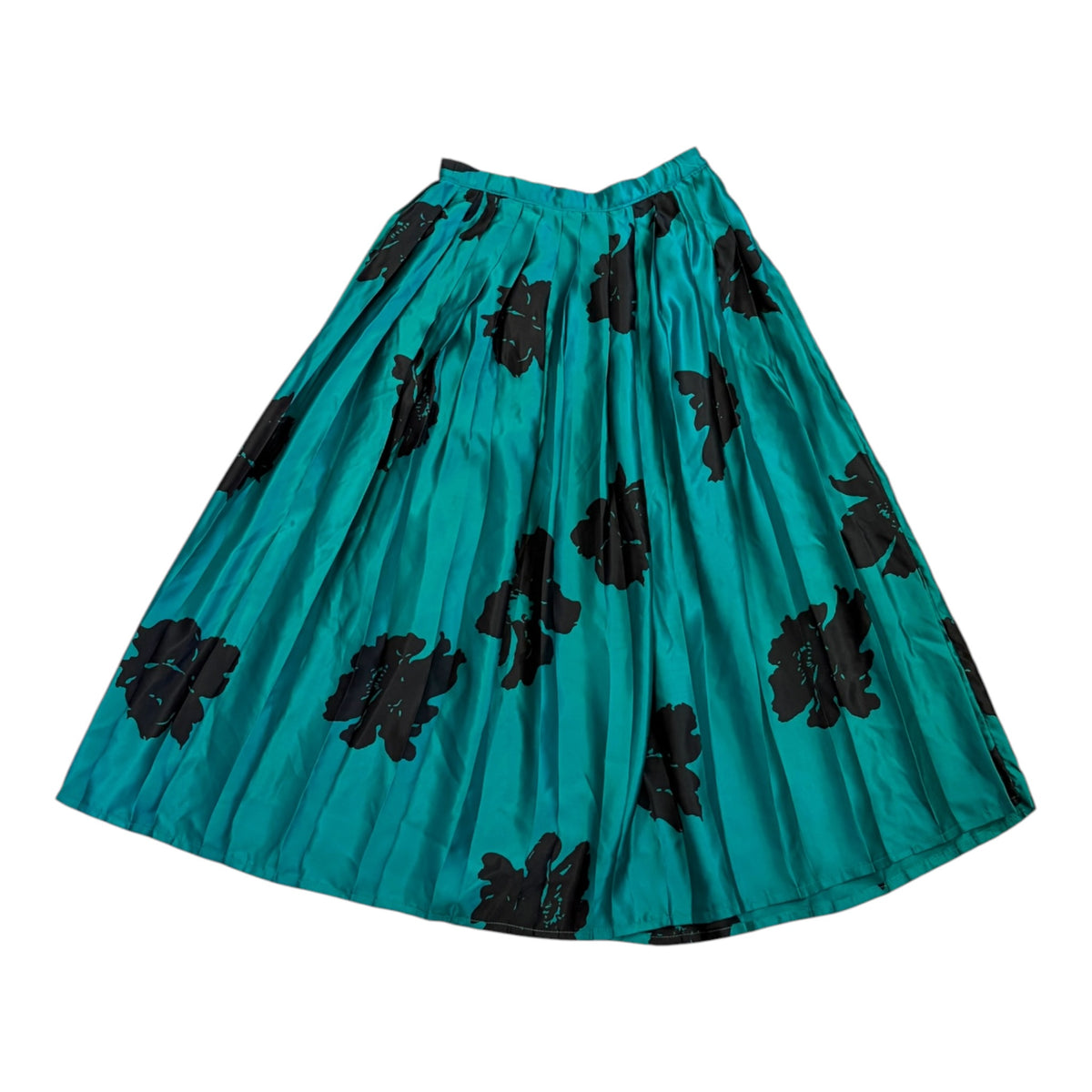glossy skirt with black flowers